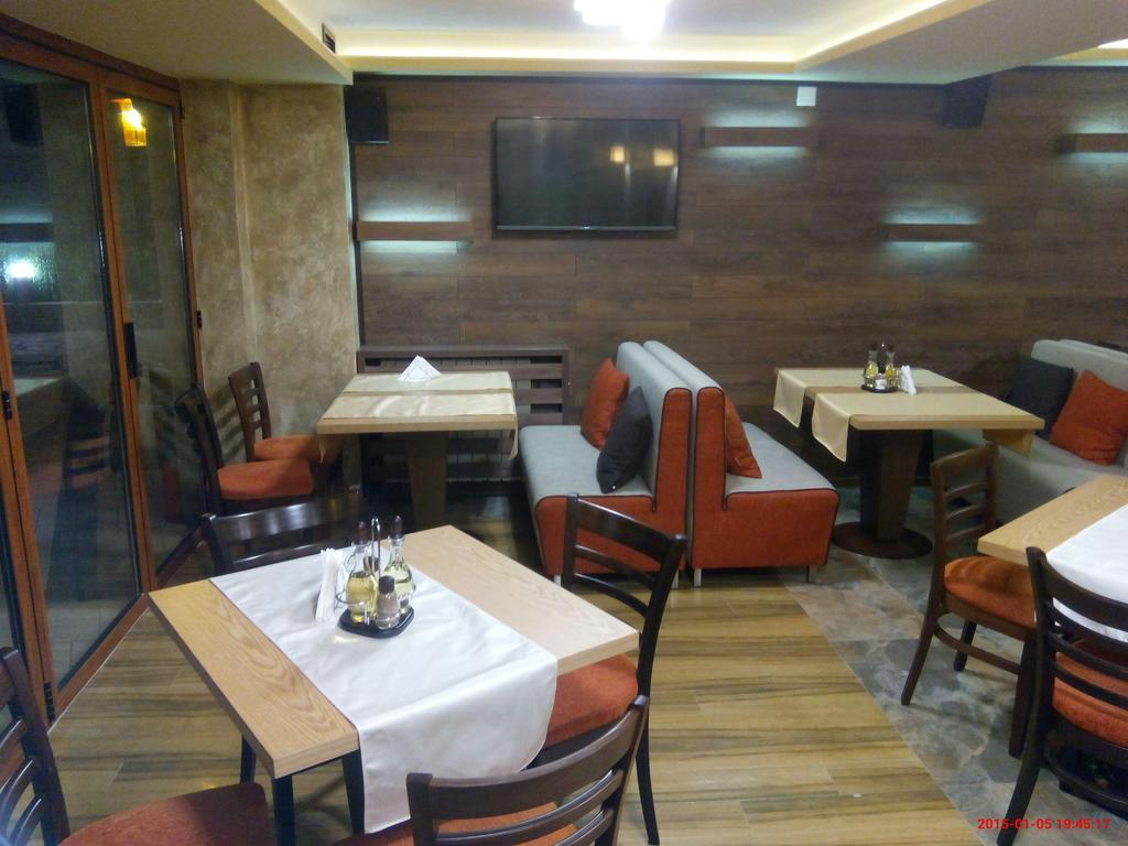 Mineral 56 Hotel Banja Buitenkant foto